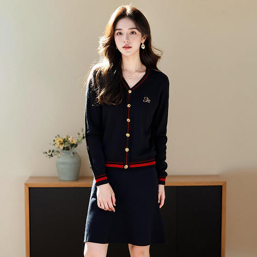 奢姿2025年春季新款胖妹妹大码女装V领毛衣半身裙时尚休闲两件套9651969580 商品图1