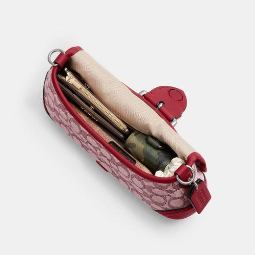 COACH蔻驰 经典标志SOHO翻盖手袋 商品图3