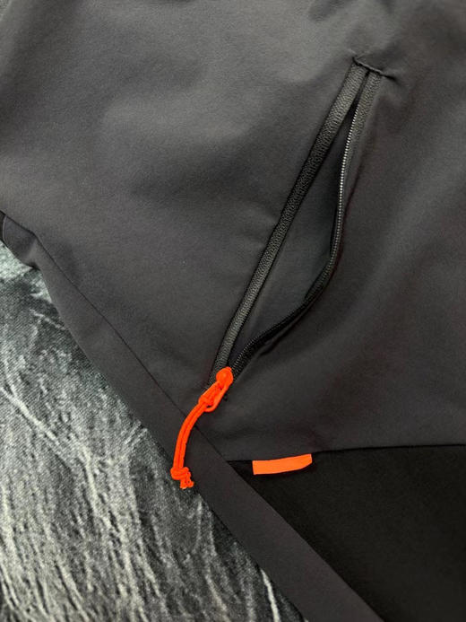 25年新款猛犸象Courmayeur户外软壳裤子防风徒步登山裤

尺码 M L XL XXL 商品图2