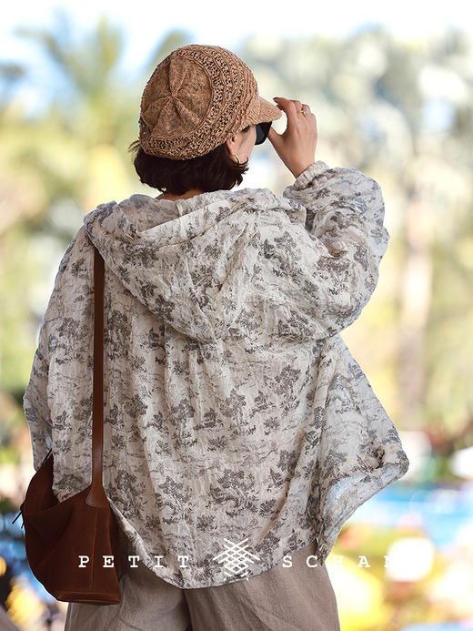 PETIT SCHAN小闪 CLO#731 A paradise 世外桃源 法式茹伊印花盐缩纯羊毛连帽外套防晒服 商品图1