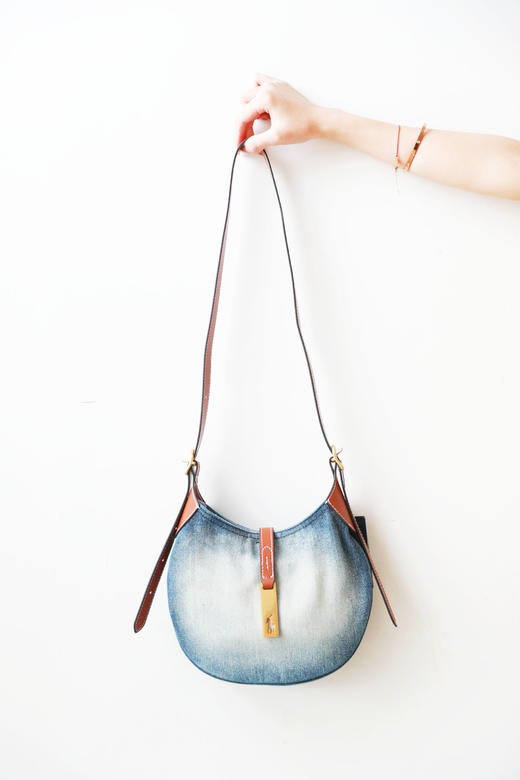 好看到治愈一切，女神丹宁包包。牛皮拼接黄铜拉链腋下包C021788 商品图4