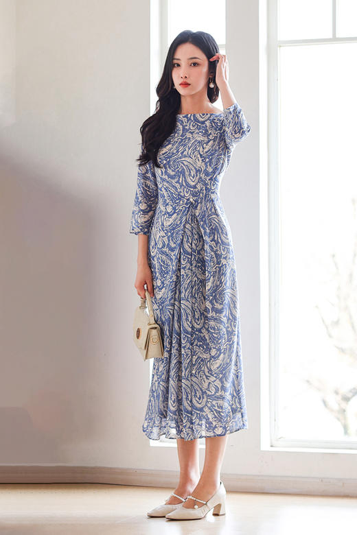 逸红颜明月优选 # 清爽佩利斯连衣裙【问月】极简一字领，搭配腰间珍珠系带，温润细腻 商品图5