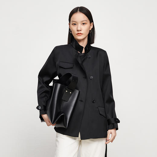 IN AND ON 缎面质感立领系带外套21428 商品图8