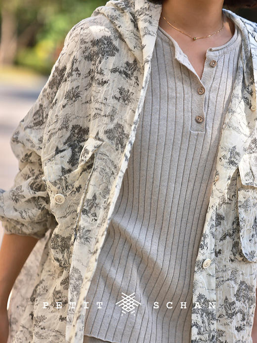 PETIT SCHAN小闪 CLO#731 A paradise 世外桃源 法式茹伊印花盐缩纯羊毛连帽外套防晒服 商品图0