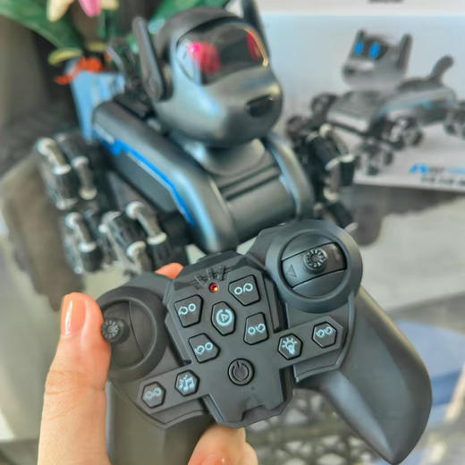 【🔥“王炸”礼物】正版专利授权八轮特技机械狗S50 多方向行驶 前后翻越 智能遥控 不限任何地形 超长续航 背部可拼可高！ 商品图4