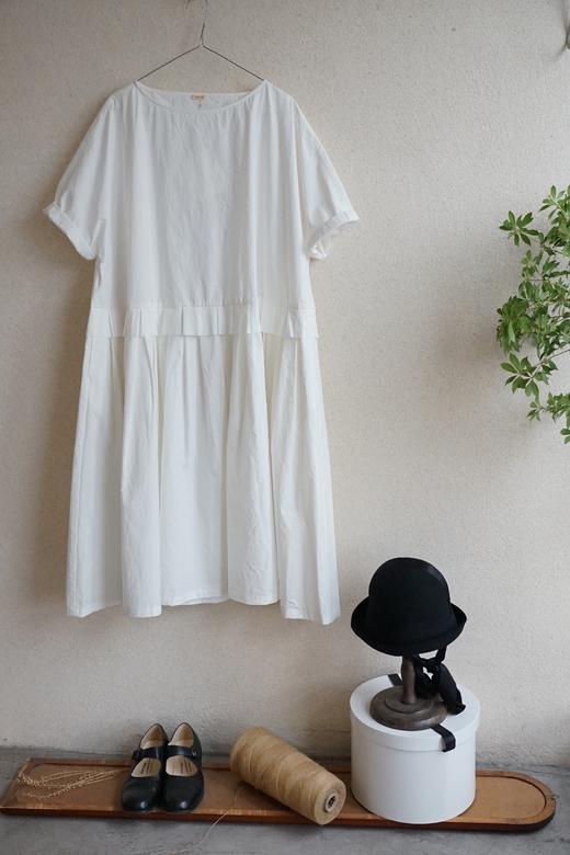 (7折) apuntob 褶边装饰腰线宽松版型连衣裙 商品图6