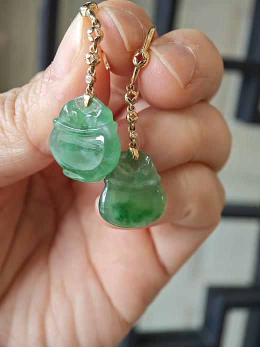 冰种甜绿钱袋翡翠耳钉 商品图0