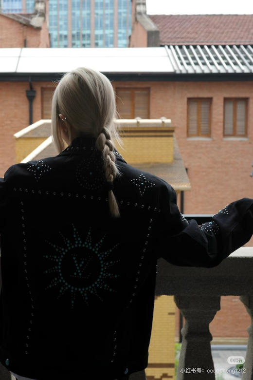 新品 1V 2024新款 绿松石刺绣牛仔夹克 商品图10