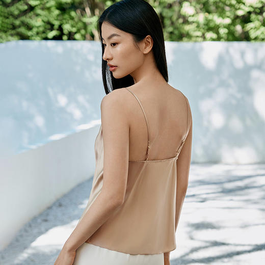 金三塔真丝荡领吊带女100%桑蚕丝美背时尚舒适搭配可外穿新品  NSFFA701 商品图3