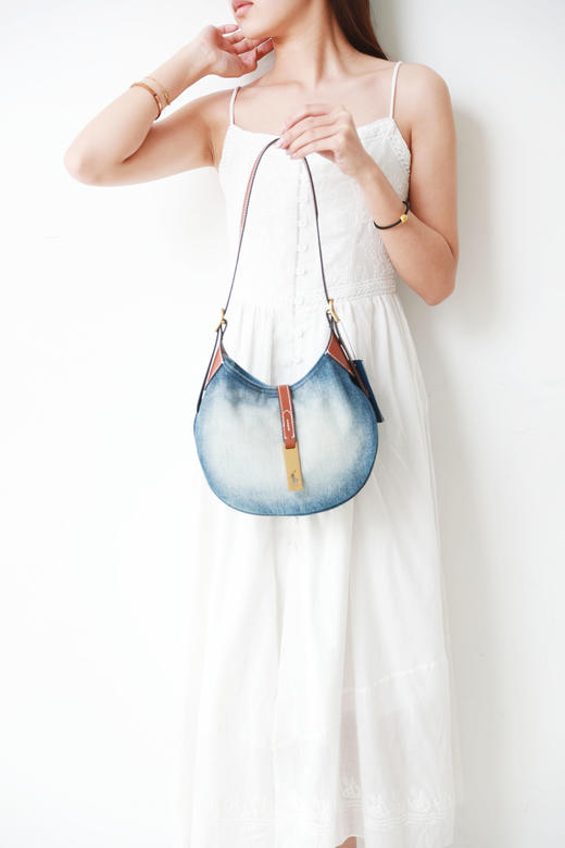 好看到治愈一切，女神丹宁包包。牛皮拼接黄铜拉链腋下包C021788 商品图9