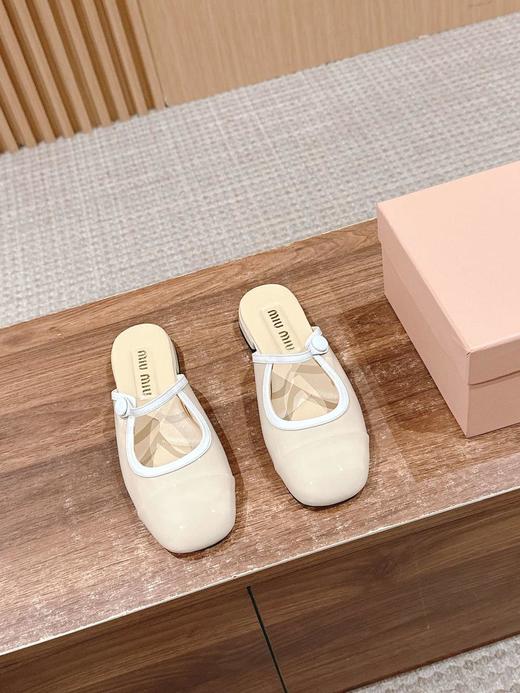 缪缪2025早春系列玛丽珍包头半拖多巴胺搭配（HC） 商品图5