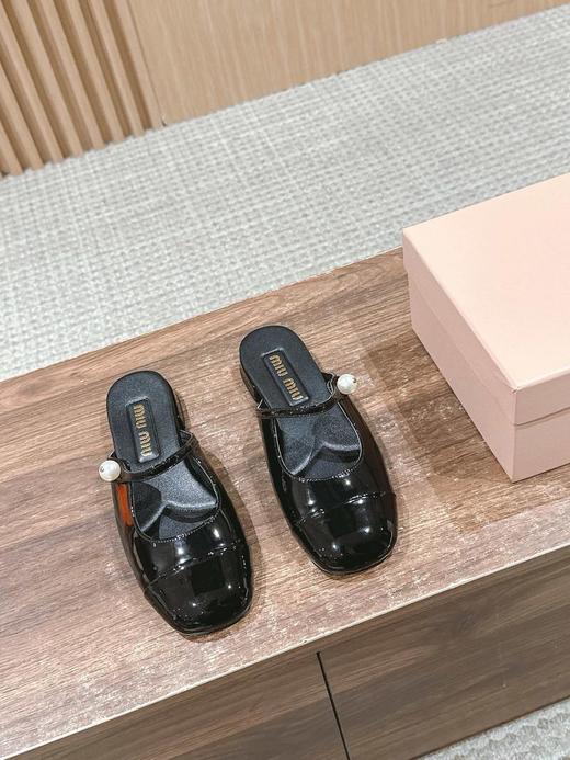 缪缪2025早春系列玛丽珍包头半拖多巴胺搭配（HC） 商品图3