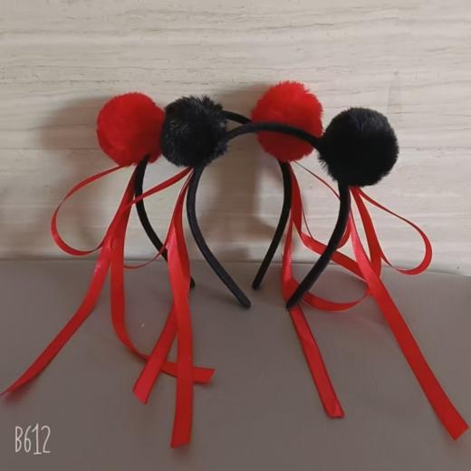 9.9💰买一送一‼️爆火🔥的哪吒同款【小啾啾发箍】来啦，看电影被问到爆🌸，戴上它，做混世魔王小哪吒💥 大人小孩都可以戴，🎈超级可爱的小啾啾，一眼就爱上了，赶紧戴上去看小哪吒吧💕 商品图3