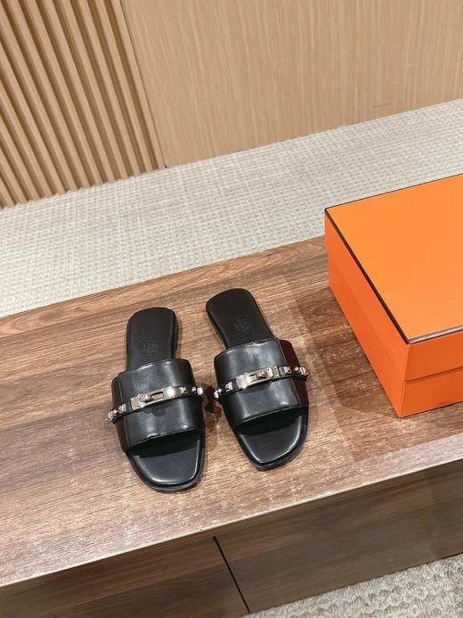 爱马仕2025/ss新配色Kelly扣铆钉平底拖鞋好穿百搭（HC） 商品图1