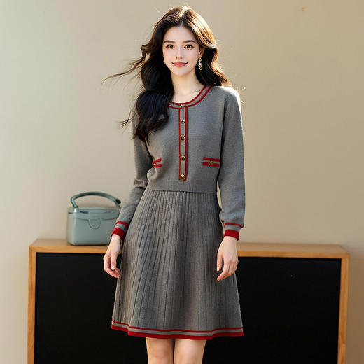 奢姿2025秋季新款胖妹妹大码女装撞色针织连衣裙圆领气质优雅裙子9851820055 商品图3