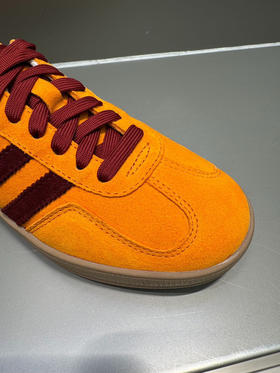 南瓜色复古拼色三条杠系带德训鞋女款！25早春新款休闲百搭阿甘运动鞋！