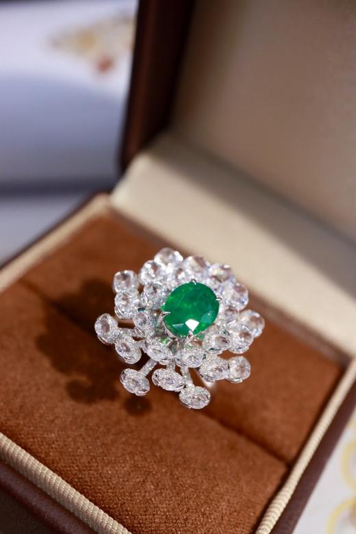 1.819ct刻面祖母绿戒指 商品图2