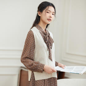 Famecoco范可儿羊毛无袖马甲背心女士秋款V领开叉叠穿套头马夹F225CA017