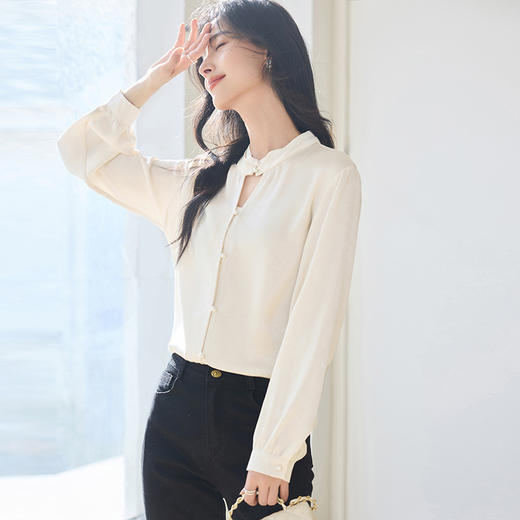 VICTORIA&VERA春季“印象西湖”设计感国风仿醋酸肌理感镂空新中式衬衫 商品图1