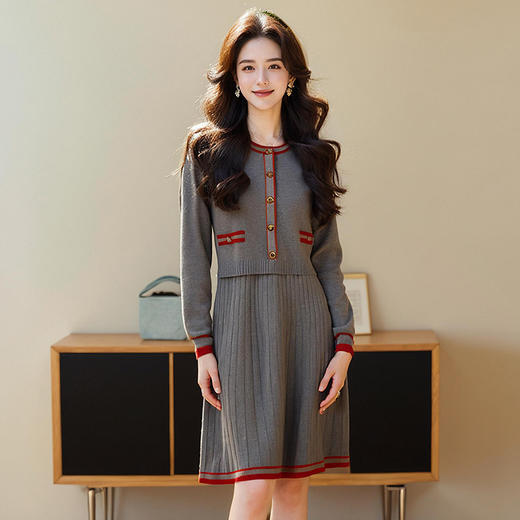 奢姿2025秋季新款胖妹妹大码女装撞色针织连衣裙圆领气质优雅裙子9851820055 商品图1
