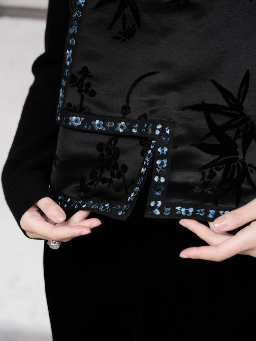 盛唐牡丹| 三蓝梅花手推绣漳缎马甲 商品图3