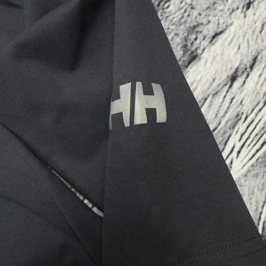 正品HELLYHANSEN/HH 春季吸湿速干轻户外都市休闲长袖T恤，男女均可  
尺码M-XXL 商品图3
