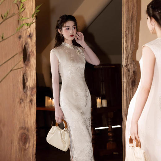 XS274旗袍新款春夏简单年轻少女气质高端印花素雅白色日常可穿旗袍复古 商品图3