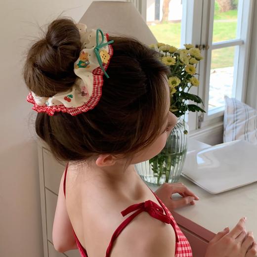 「樱桃小熊款」森系花朵纽扣蕾丝边大肠发圈 手作发饰红色发绳头饰发饰配饰 商品图3