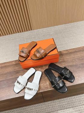 爱马仕2025/ss新配色Kelly扣铆钉平底拖鞋好穿百搭（HC）