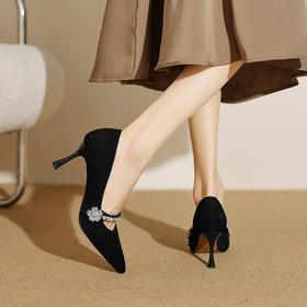 【预售5天】法式气质尖头浅口单鞋女新款真皮细跟时尚水钻黑色通勤高跟鞋ZF&25020