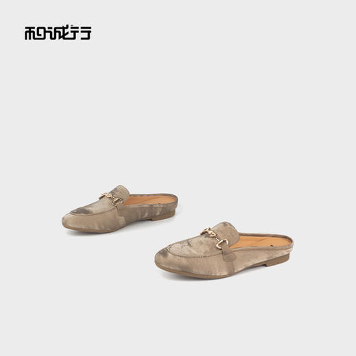 和诚行 2025夏季新款真皮法式平底单鞋女百搭通勤包头拖鞋2020018 商品图2