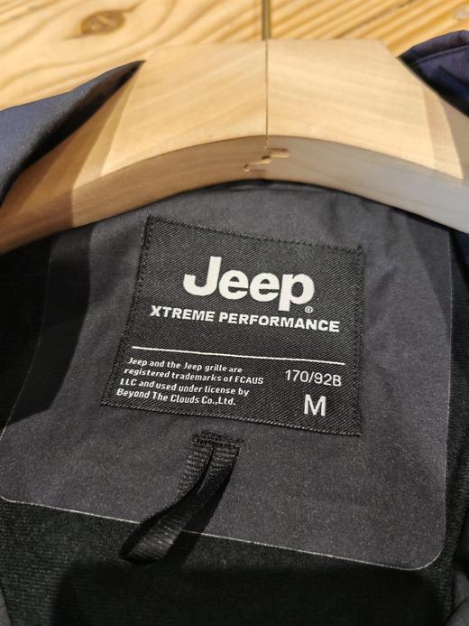 现货 专柜还没上...JEEP内里加棉的立领夹克.. 全防水涂层面料.. 商品图7