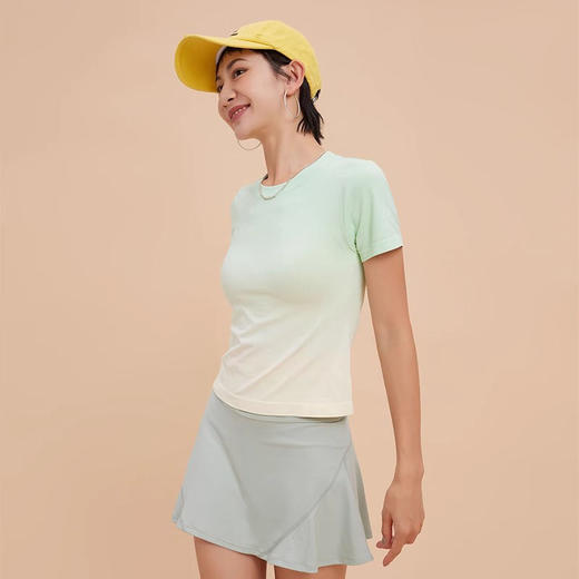 跃牌【美西西系列】新款渐变速干跑步健身短袖修身瑜伽T恤DX-6208 商品图3