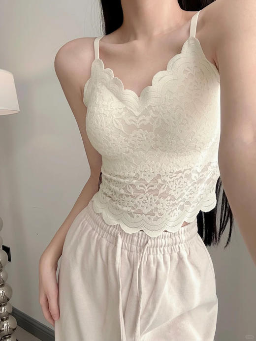 <曾小咸推荐> 蕾丝自带胸垫吊带背心 日常88 活动价59.99！【预售款，预计3-15天发货】 商品图3