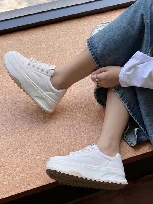 【百图lulu好物】【吐司小白鞋】牛皮鞋面 猪皮鞋垫 柔软舒适透气 增高小白鞋 商品图0