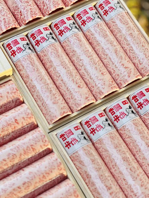 澳洲黑毛和牛霜降精修特级雪花火锅卷  |  大花卷，整齐排列在枫木盒子里，分明是件艺术品！ 商品图6