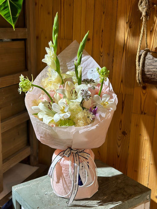 手打半开放式 粉色系花束 商品图1