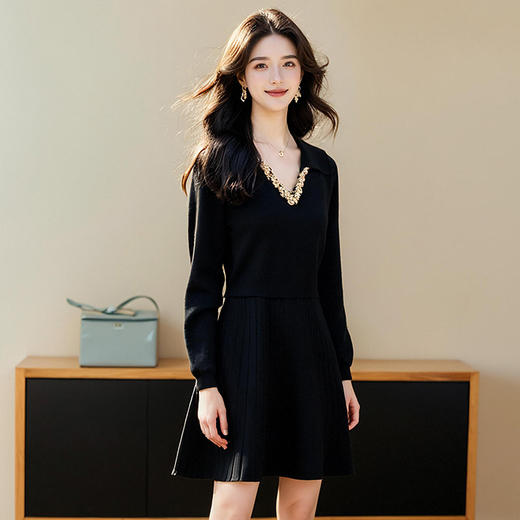 奢姿2025年春季新款大码女装复古V领裙子胖妹妹韩系拼接连衣裙9851821012 商品图1