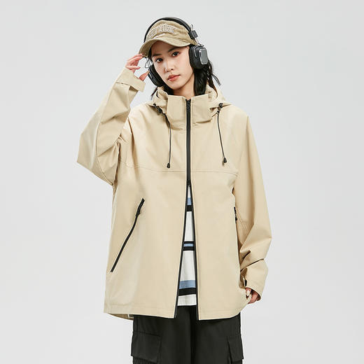 【春季上新】男女款冲锋衣夹克 时尚百搭 舒适透气 防风耐磨 探索户外新奇 一件搞定 商品图6