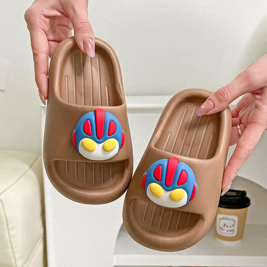 【可爱卡通图案，萌力无限】儿童拖鞋 男童女童软底 室内踩屎感凉拖 宝宝防滑洗澡浴室凉拖鞋夏季-QQ 商品图7
