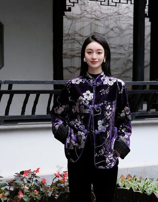 盛唐牡丹| 紫色丝绒烫银对襟外套 商品图1