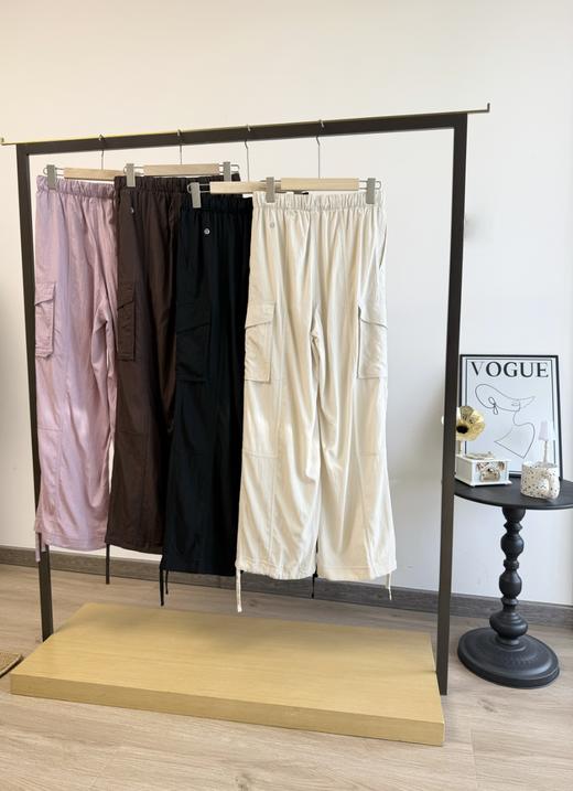 点此购买 lulu露露春秋季女士轻盈版中腰工装长裤 zc 309642 商品图1