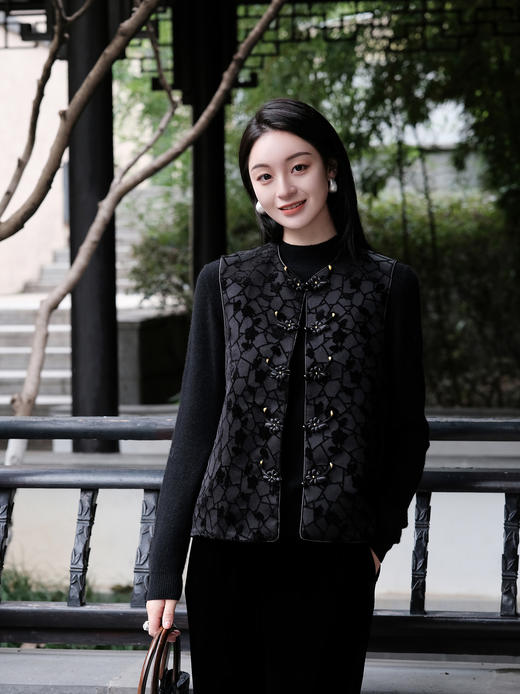 盛唐牡丹| 冰裂梅花纹漳缎对襟马甲 商品图1