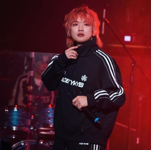 [整套直减39][黄誉博]YKYB黄子韬新款细闪卫衣裤子外套华夫格国潮百搭宽松撒银款套装情侣装Y43NWT060 商品图6