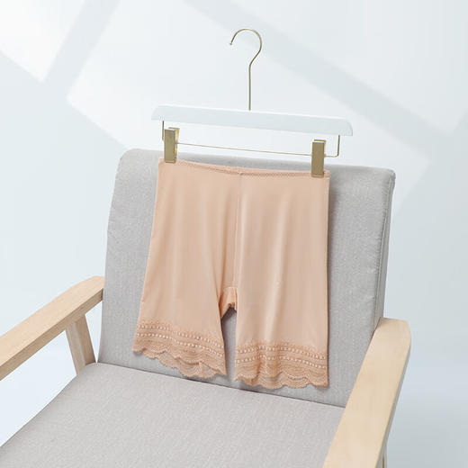 【3F】安莉芳蕾丝花边中腰平角裤女士舒适包臀打底裤EP00242 商品图2