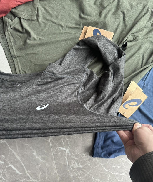 全新正品asics亚瑟士新款圆领弹力速干透气运动长袖T恤，黑色 灰色 深蓝 军绿 酒红 商品图7