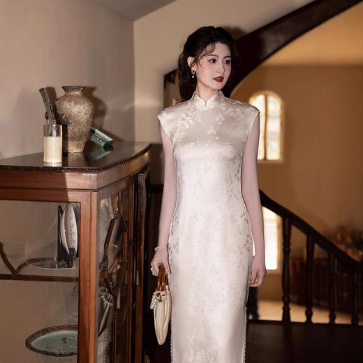 XS274旗袍新款春夏简单年轻少女气质高端印花素雅白色日常可穿旗袍复古 商品图1