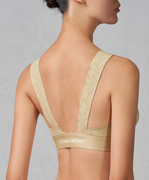 福利款捡漏！官网798！性感V领卷草蕾丝防下垂美背可卸杯文胸 棉裆舒适透气内衣套装 商品图5