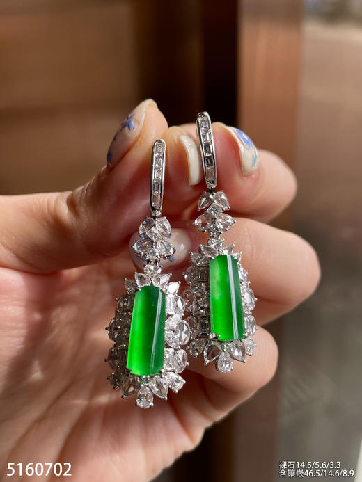 玻璃种艳绿灯管耳坠【5160702】具体价格微信咨询 商品图2