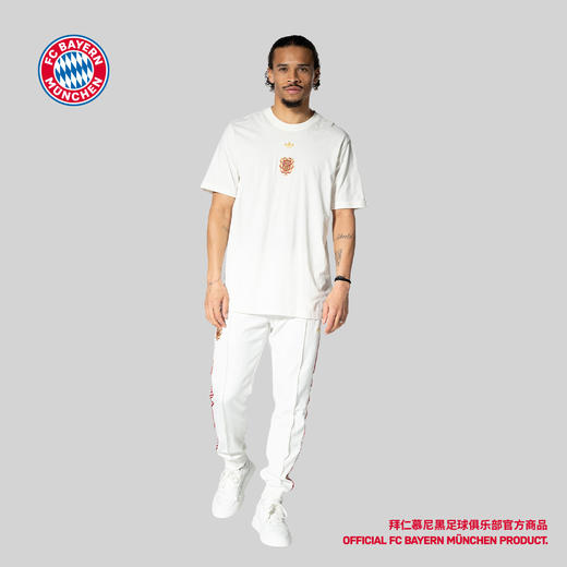 【官网同款】拜仁慕尼黑足球俱乐部 | 125周年队徽圆领休闲短袖球迷 商品图2